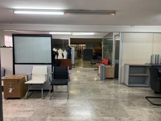 Rent Business premise in Creu de la Mà. Local