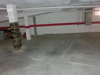 Aparcament cotxe a Poble Nou-Olivar Gran. Aparcamiento