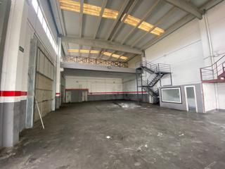 Miete Fabrikhalle in Vilafant. Nave