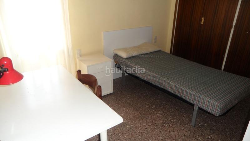 Foto a2d3aa21-8431-4cac-8854-4153234b1ff9. Alquiler piso  en Eixample Nord Girona