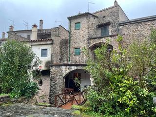 Chalet à Sant Llorenç de la Muga. Casa chalet