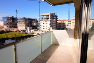 Affitto Appartamento in Eixample Sud-Migdia. Piso