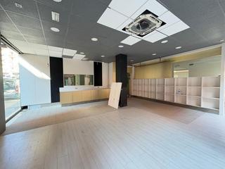 Lloguer Local Comercial a Creu de la Mà. Local