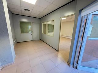 Location Local commercial à Centre. Local