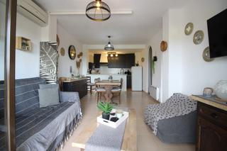 Etagenwohnung in Centre. Piso