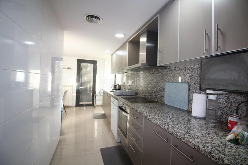 Foto efda2d71-8c91-46e8-9b58-0c78882e12a3. Rent flat with heating parking in La Devesa Girona
