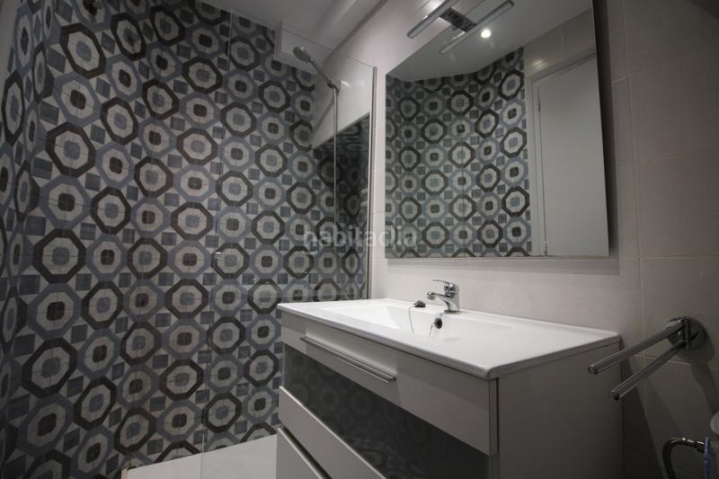 Foto c827dfc0-ecb2-47b7-ac57-79c70cab786a. Chalet casa chalet en Centre-Barri Vell Girona