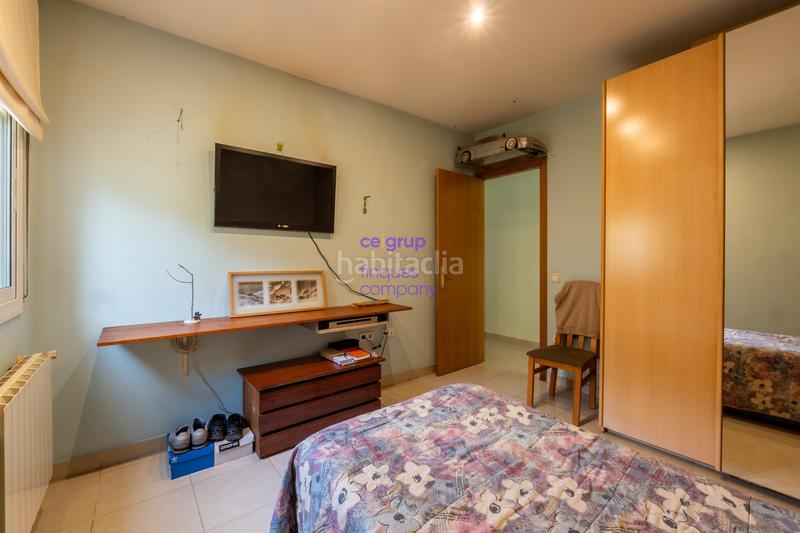 Foto 09494f43-3479-44a9-a9c8-00306dd63b70. Xalet amb calefacció aparcament a Bescanó