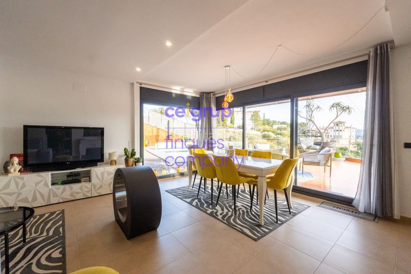 Foto bcbc4465-8198-4d89-99fa-d2fd37989cc6. Duplex con riscaldamento parcheggio piscina in Grifeu - Cap Ras - Els Estanys - Sant Genís Llançà