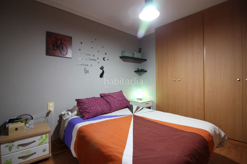 Foto 225637cc-a414-40bc-8df9-f423fe9cdfb4. Pis a Centre Roses