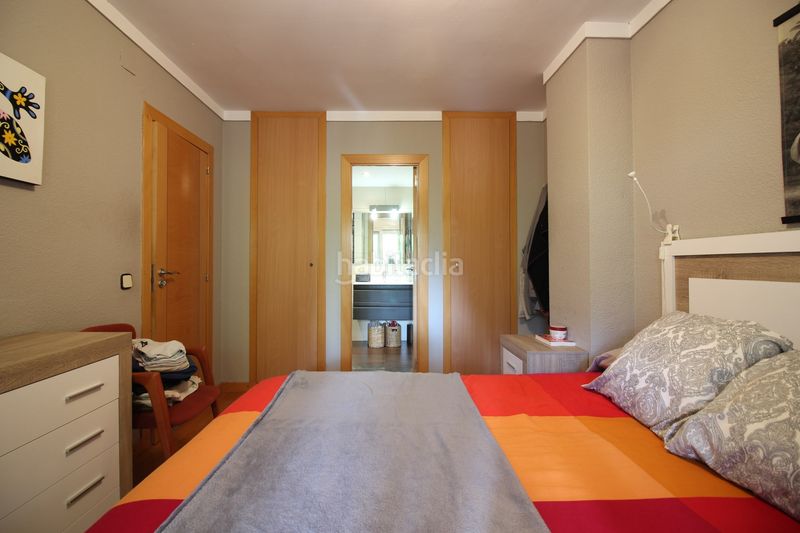 Foto 4bb3179c-b4b2-4e33-a713-f1d9a63a2359. Pis a Centre Roses