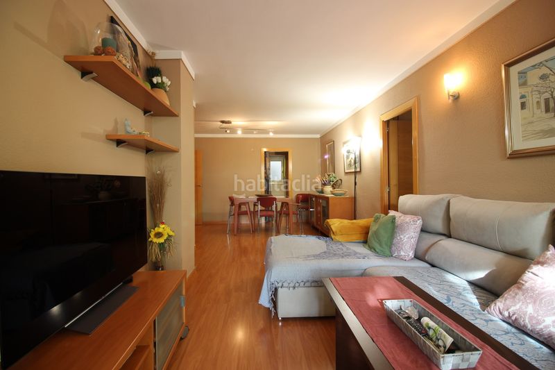 Foto b7cce448-0466-4f94-b0be-0e8cefe38d4a. Pis a Centre Roses