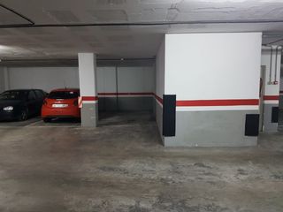 Rent Car parking in Eixample Sud-Migdia. Aparcamiento