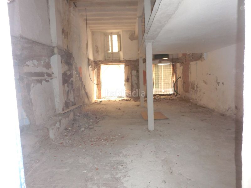 Foto 1b988fb0-a4b3-4689-9dd1-8a16e5a1ab94. Local comercial a Centre Figueres