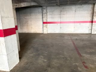 Rent Car parking in Eixample-Horta Capallera. Aparcamiento