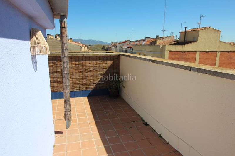 Foto 7a693edc-ec5d-4e3c-9392-1f0c27091569. Duplex con riscaldamento parcheggio in Eixample-Horta Capallera Figueres