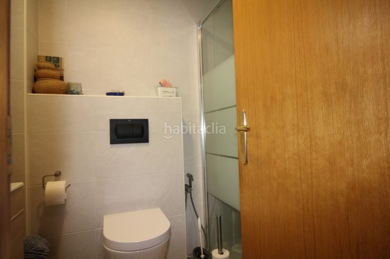 Foto 1873ede2-0966-4ed2-a19b-b266ef0eaeb7. Pis amb calefacció aparcament a Creu de la Mà Figueres