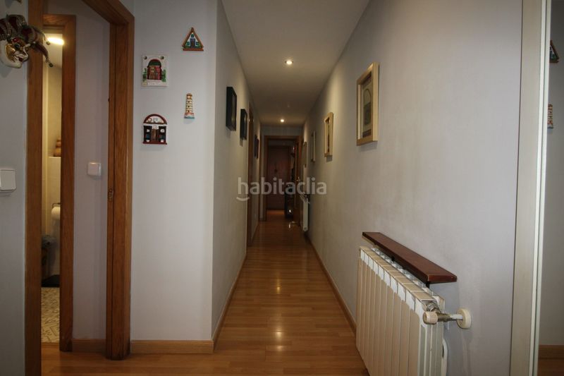 Foto 2b152d2f-ab83-4f21-b407-09d950d3adeb. Pis amb calefacció aparcament a Creu de la Mà Figueres