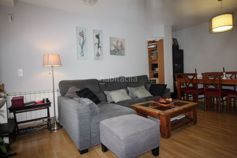 Foto 94b7e747-bec3-408b-8a5b-3a915829fd29. Pis amb calefacció aparcament a Creu de la Mà Figueres