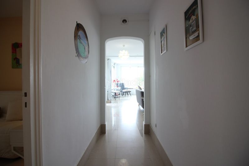 Foto c817fa50-932d-45f6-b78b-541d296c9ffc. Xalet amb aparcament a Centre Roses
