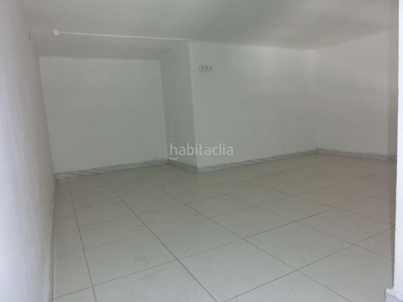 Foto d05f80de-17a2-41b4-8416-78558ab2f549. Local comercial a Creu de la Mà Figueres