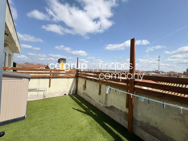 Foto ba9c9485-1c5a-4de0-a9de-ab10fb1a6fb8. Planta baixa amb calefacció aparcament a Centre Vidreres
