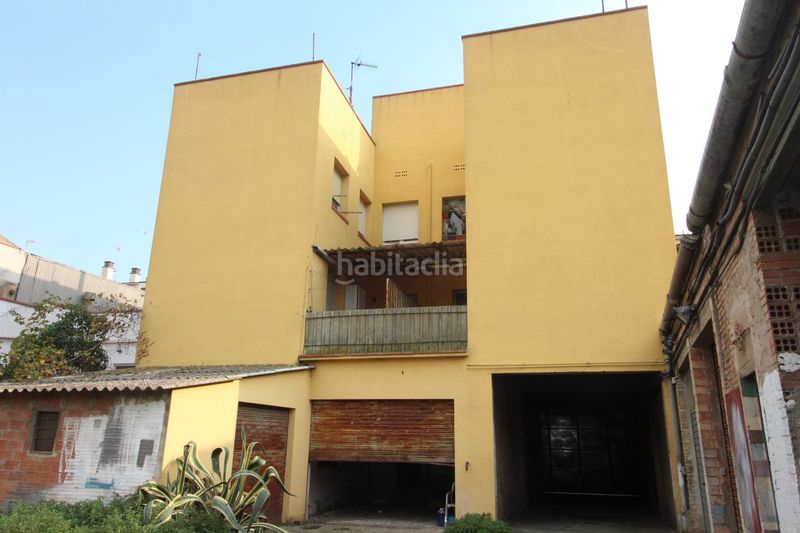 Foto 82f15fbc-e962-41b5-a78b-446e9c76014f. Edifici a Centre Figueres
