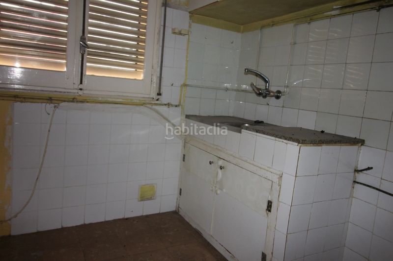 Foto c1f49461-30a8-4795-a5f5-8e60af110595. Edifici a Centre Figueres