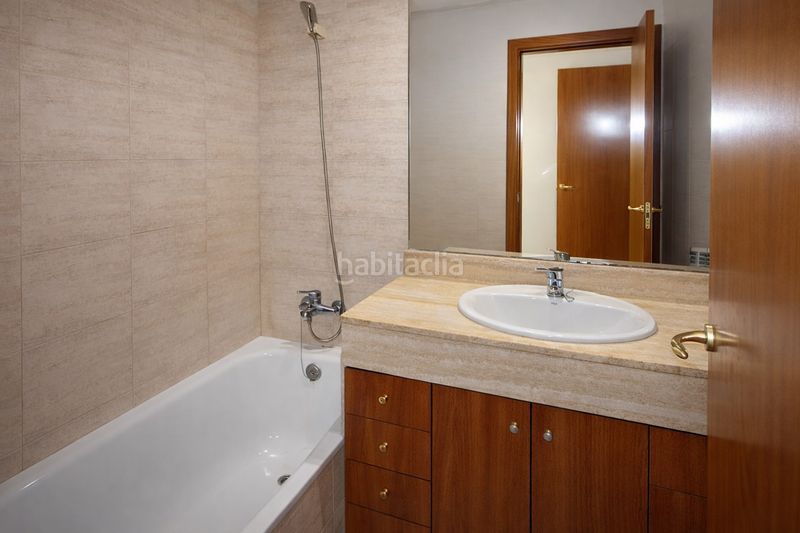 Foto f6a06ef7-cf13-4129-a10d-9f4c0ce82d0f. Pis amb calefacció a Creu de la Mà Figueres