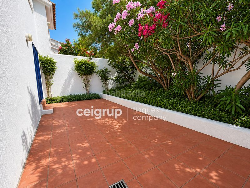 Foto 27e0d040-1da4-4118-9edd-ab288983f3c6. Planta baixa amb aparcament piscina a Cau del Llop - Super Fener - Fener Llançà