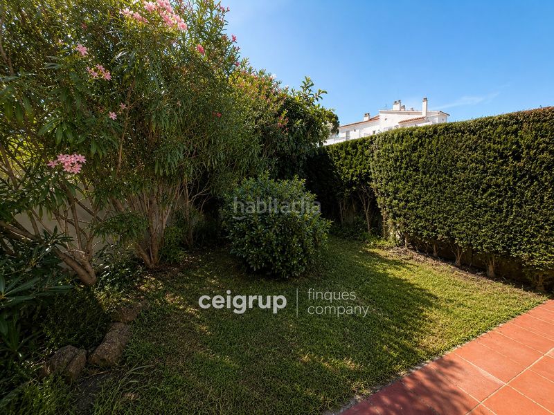 Foto e7aee30c-1668-4430-ba1d-cbe4f00da91f. Planta baixa amb aparcament piscina a Cau del Llop - Super Fener - Fener Llançà