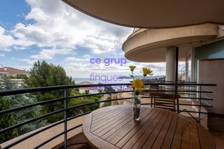 Penthouse in Carboneres - La Farella. Piso