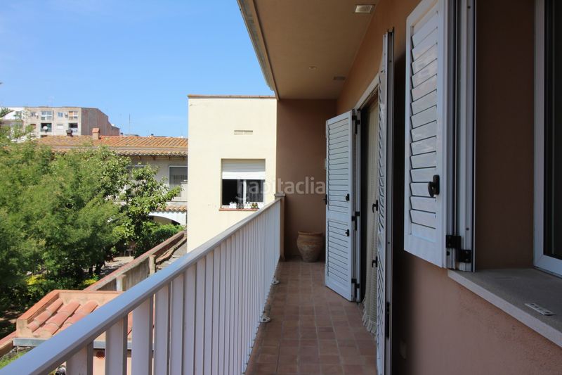 Foto 5e43ef8d-abdd-4d88-ac5c-acd929eb00a9. Chalet casa chalet en Creu de la Mà Figueres