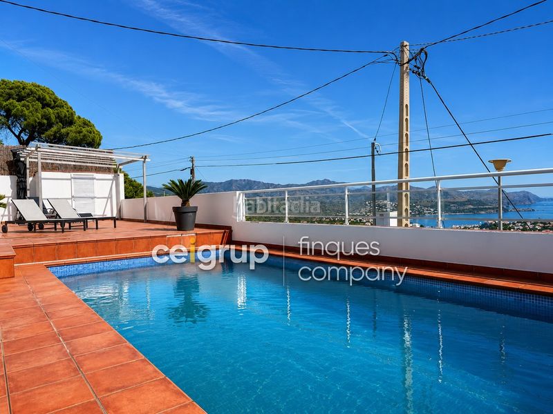 Foto a3b8c102-9f9a-43af-9a7f-78d33a92ce2c. Xalet amb calefacció aparcament piscina a Cau del Llop - Super Fener - Fener Llançà