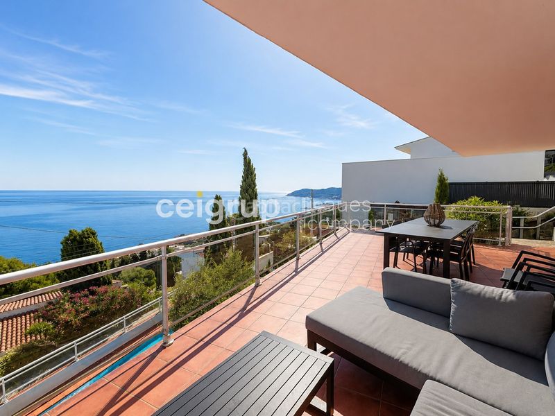 Foto e6805c1d-2e4c-4282-b591-af09549ed6b2. Xalet amb calefacció aparcament piscina a Cau del Llop - Super Fener - Fener Llançà
