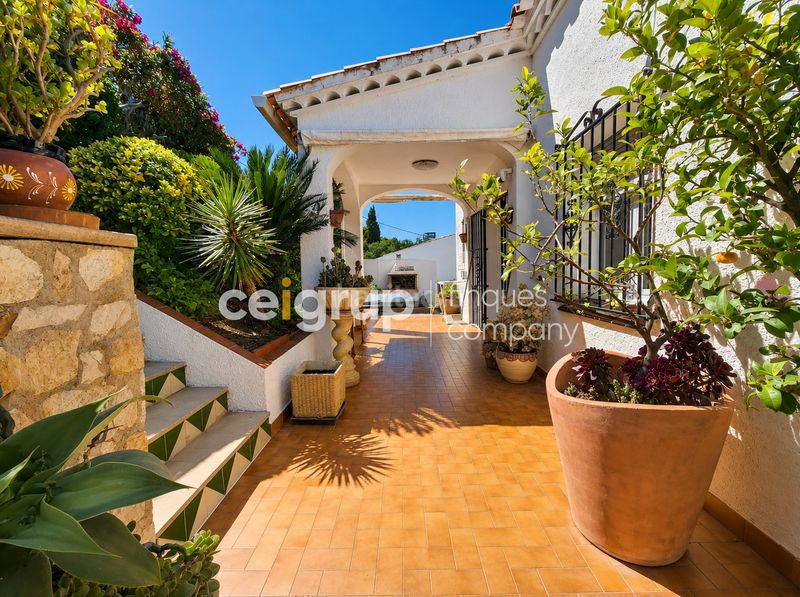 Foto c397c824-1b43-43e0-ba14-542411df25cd. Chalet with heating parking in Port de la Selva (El)