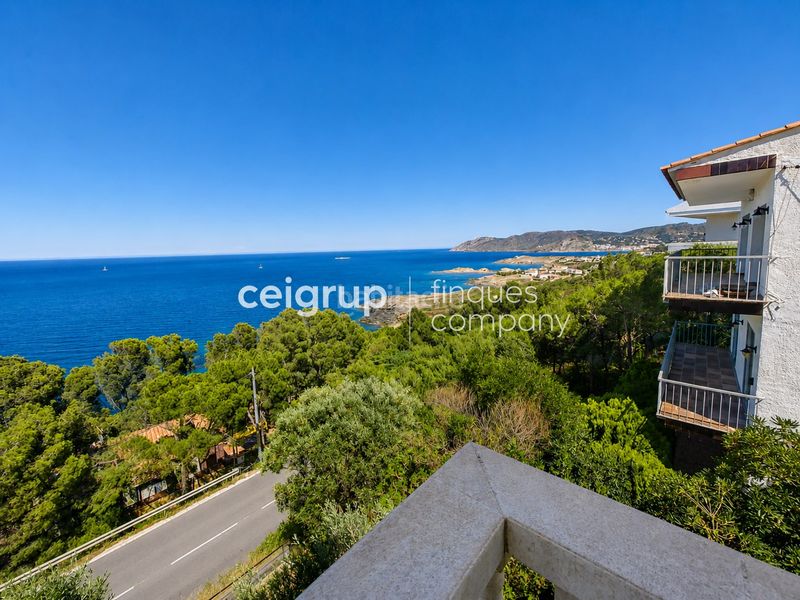 Foto f1ffdecc-b7c2-431b-9f9f-c8bf72141076. Chalet with heating parking in Port de la Selva (El)