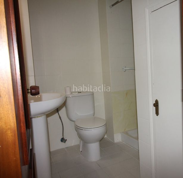 Foto 0d3f74c1-31b1-41d9-a411-853360ca3e6a. Dúplex amb calefacció aparcament a Centre Figueres