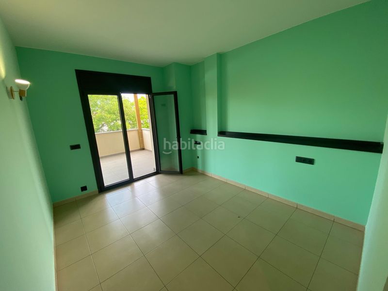 Foto 04227c3e-3449-48f6-b8eb-fa04c5e8c847. Location chalet avec chauffage parking dans Peralada
