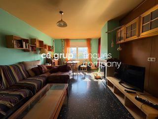 Etagenwohnung in Sarrià de Ter. Piso