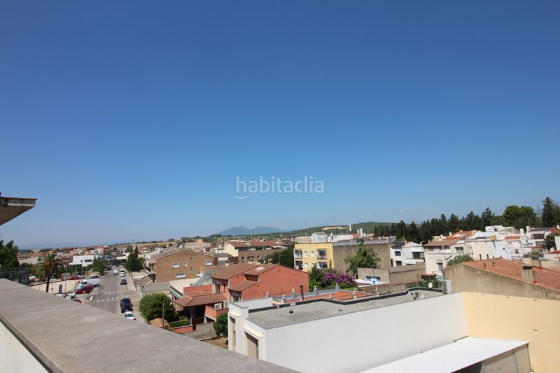 Foto b65d19ba-2471-4868-bc1a-802404b2a4a4. Dúplex piso en Poble Nou-Olivar Gran Figueres