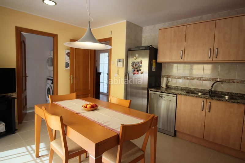Foto 1c15e3d5-a9bd-4172-abaa-6c2b77dbb402. Chalet casa chalet en Vilatenim Figueres