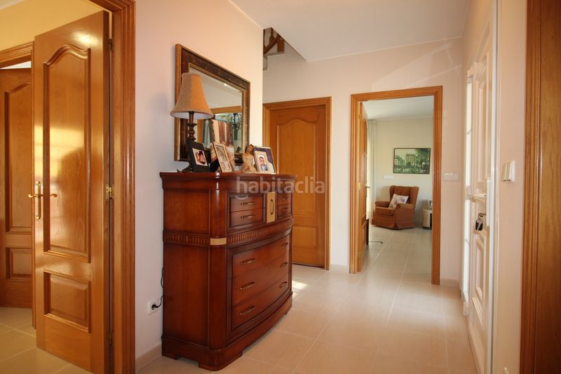 Foto cfeda0c0-9e4b-4e56-ba34-017fbb1f5a8b. Chalet casa chalet en Vilatenim Figueres