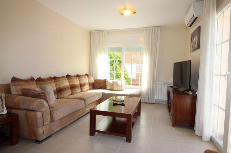 Foto d310cea5-5ef6-4881-be59-1d3ad05c9350. Chalet casa chalet en Vilatenim Figueres