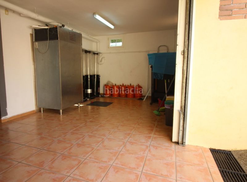 Foto efb3aa08-3d08-41f5-9cf7-eca534636b80. Chalet casa chalet en Vilatenim Figueres