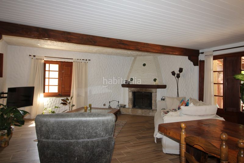 Foto b5e98df0-22e5-48fe-a497-2f4fb380f502. Chalet casa chalet en Darnius