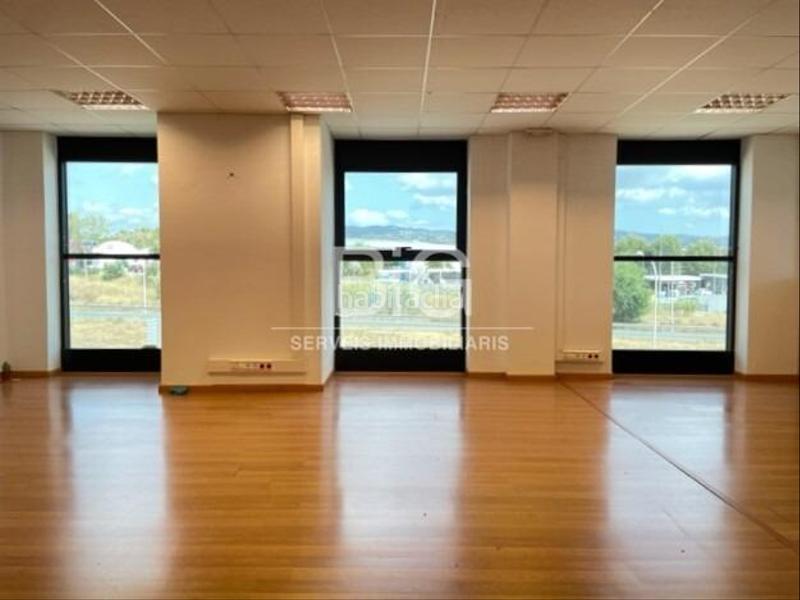 Foto a983d00b-1f6a-49f1-ad85-0c3d8baaee13. Miete büro mit heizung in Pla d'en Boet Mataró