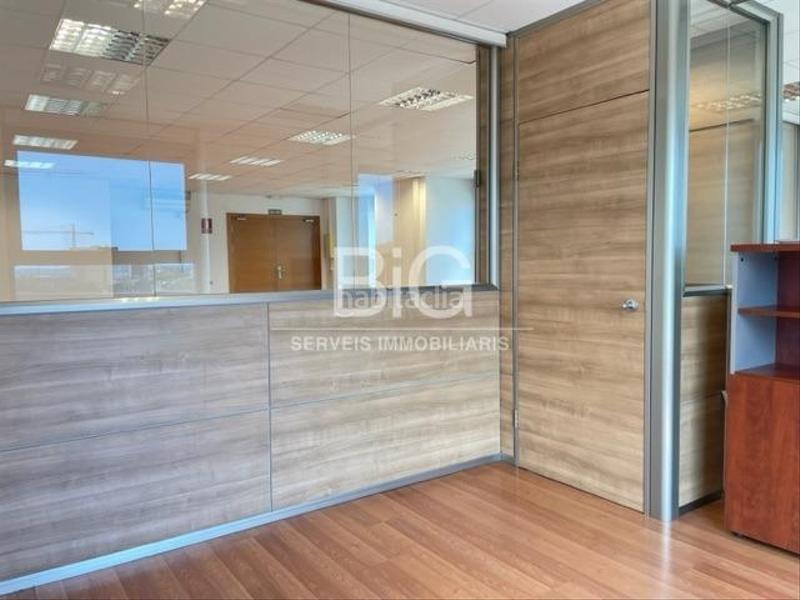 Foto 2af4ae4c-1459-418e-a422-e2257e63c2ed. Rent office space with heating in Pla d'en Boet Mataró