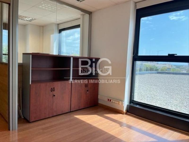 Foto 30cdafc8-3b4d-40d0-80bb-a984091bc661. Rent office space with heating in Pla d'en Boet Mataró