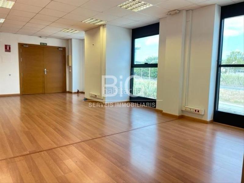 Foto f730bce9-ca93-448d-8442-55e614cb9e24. Rent office space with heating in Pla d'en Boet Mataró